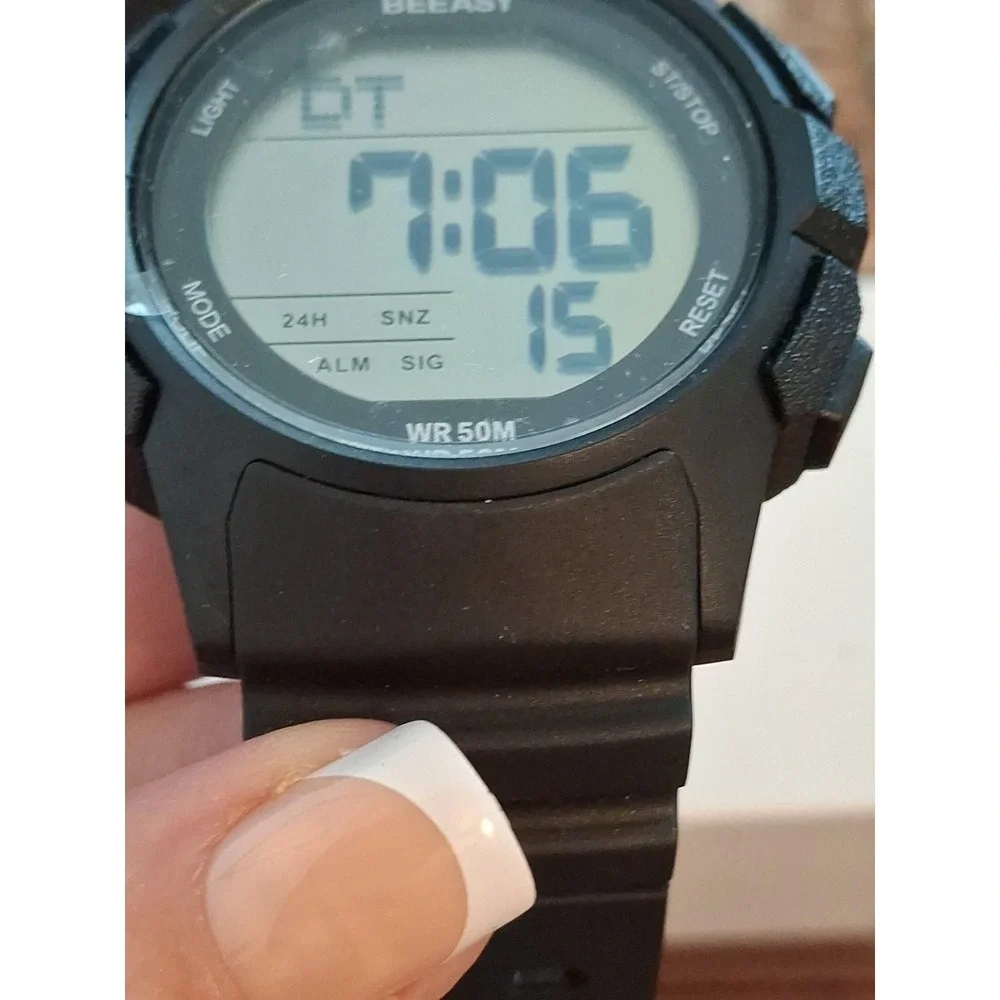 Beeasy AW03 Mens Digital Sports Watch. Alarm,stopwatch,calendar,LED Backlight.